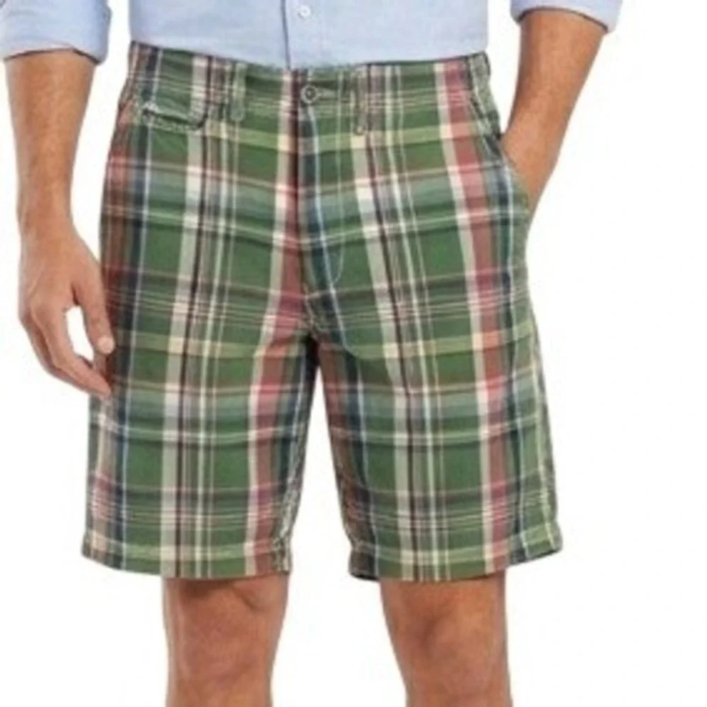 American Eagle Outfitters Shorts Mens Size 33 Green Plaid Classic Cotton Casual